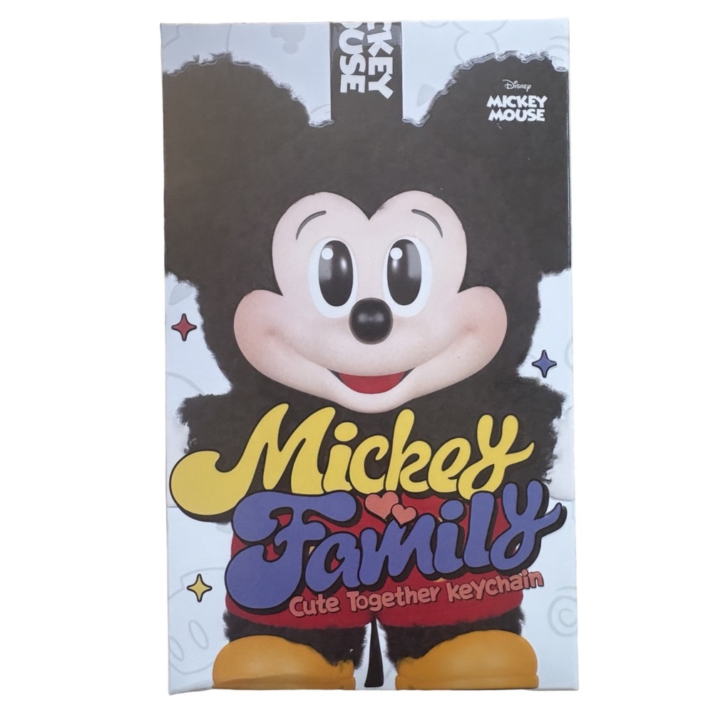 NWT Pop Mart Disney Mickey Family Cute Together Keychain Blind Box